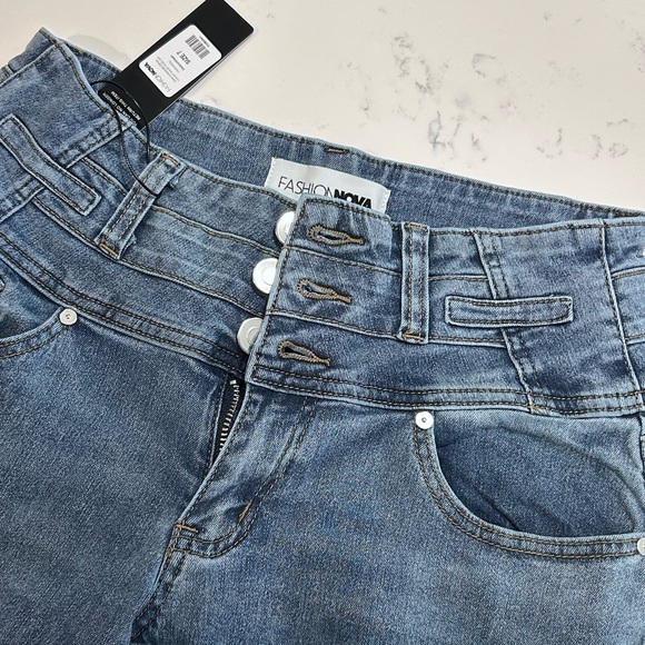 ❥𝖥𝖠𝖲𝖧𝖨𝖮𝖭𝗡𝗢𝗩𝗔: Dark Paradise Denim Corset Waist Wide Leg Jeans - Medium Wash - Picture 7 of 7